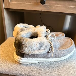 Cozy Gray Faux Fur Lined Hey Dudes